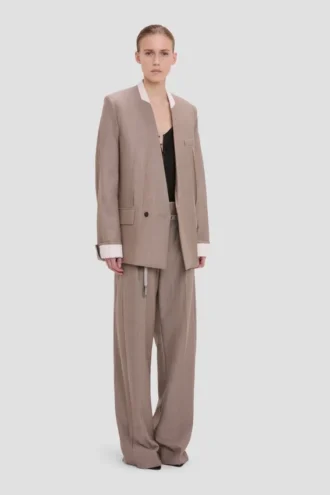 Collarless jacket in limestone