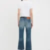 Fitted shrunken logo t-shirt in white Fitted shrunken logo t-shirt in white