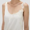 Lace dress in ivory