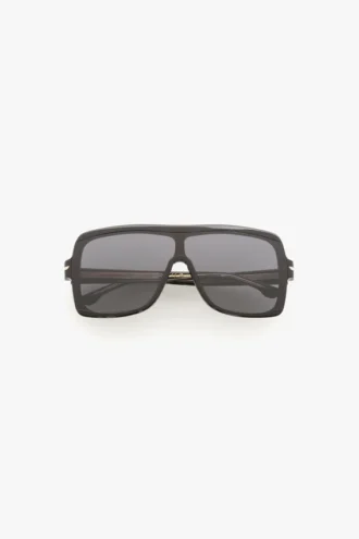 Layered mask frame in black
