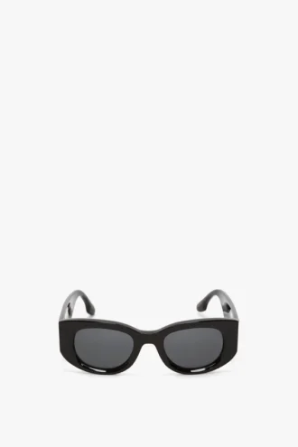 Monogram detail sunglasses in black Monogram detail sunglasses in black
