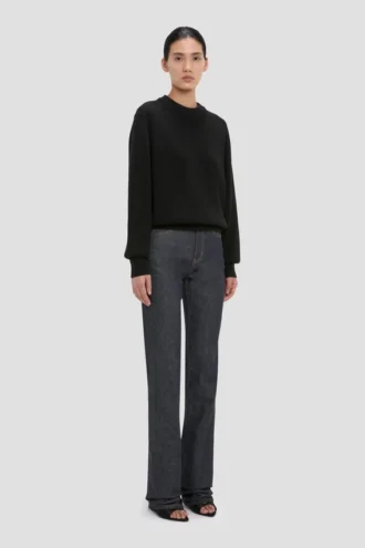 Relaxed fit jumper in black