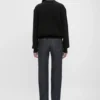 Relaxed fit jumper in black