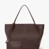 Victoria travel tote bag in burgundy leather Victoria travel tote bag in burgundy leather